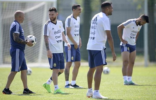 argentina to qualify for the final 16
