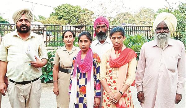 police  minor sisters 