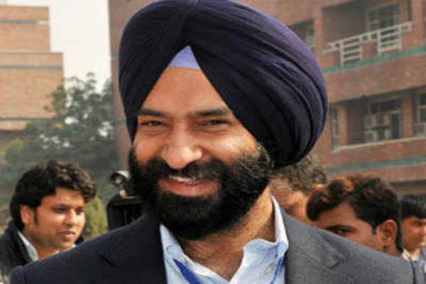 manjinder singh sirsa attacks on arvind kejriwal