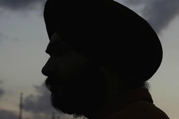 ਜ਼ਿਲਾ ਕੰਪਲੈਕਸ ''ਚ ਪਾਰਕਿੰਗ ਠੇਕੇਦਾਰਾਂ ਦੀ ਗੁੰਡਾਗਰਦੀ, ਸਿੱਖ ਵਿਅਕਤੀ ਨਾਲ ਕੁੱਟਮਾਰ
