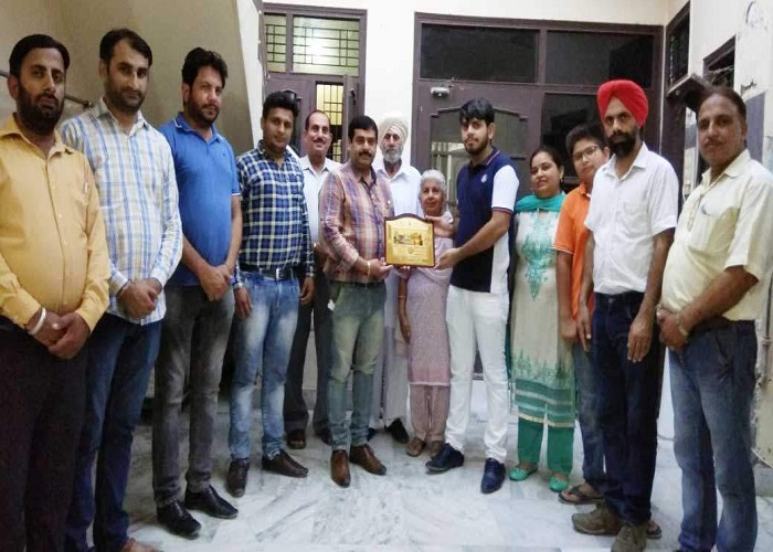 ਅਲਾਇੰਸ ਕਲੱਬ ਮੁਕਤਸਰ ਸਟਾਰ ਨੇ ਕੀਤਾ ਸਮਨੀਤ ਸਿੰਘ ਦਾ ਸਨਮਾਨ