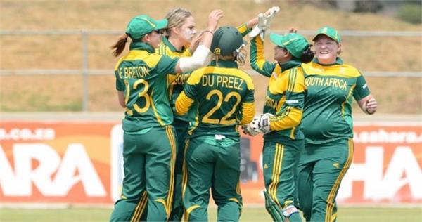 south africa women  s team defeated england