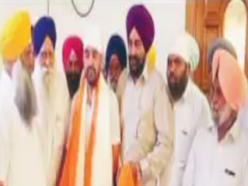 ਸ਼ੁੱਭ ਕਾਰਜਾਂ ''ਚ ਗੁਰੂ ਦੀ ਮੌਜੂਦਗੀ ਅਤੇ ਮਾਰਗ ਦਰਸ਼ਨ ਬੇਹੱਦ ਜ਼ਰੂਰੀ: ਵਿਧਾਇਕ ਹੈਨਰੀ