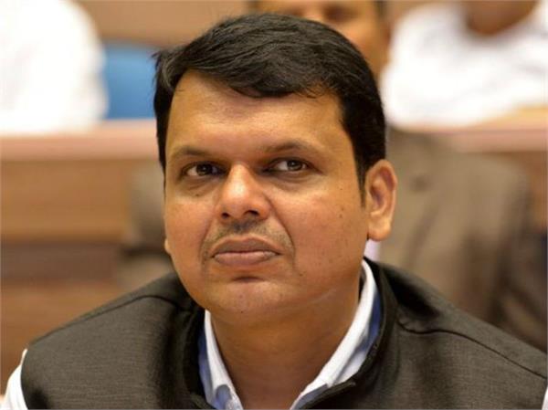 naxals  fadnavis  threats