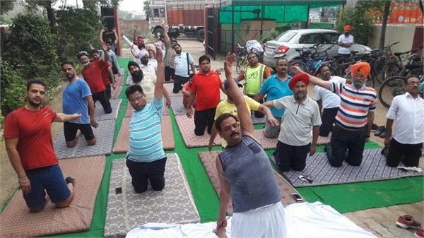 international yoga day celebrated at echs polyclinic