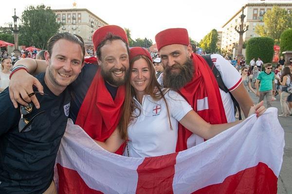 match  fans of england team