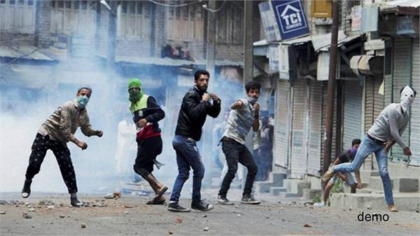 kashmir unrest  youth killed in pulwama as army fires to dispel stone pelters