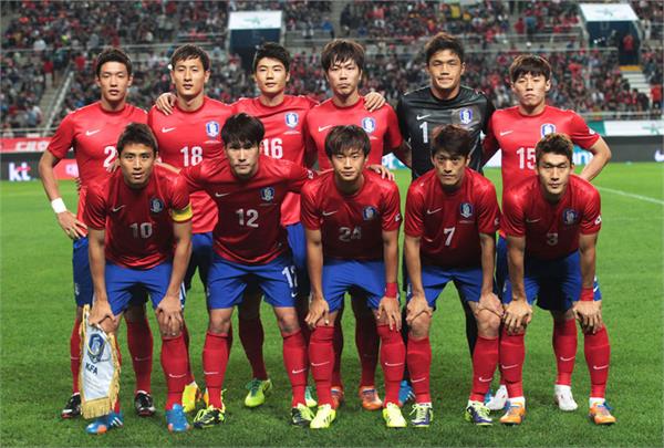 south korean team   welcome egg   on homecoming