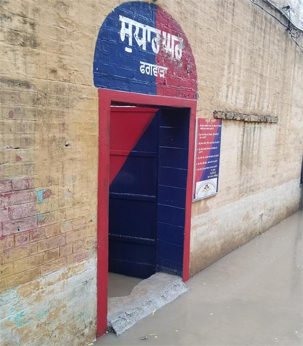three prisoners tried to flee phagwara sub jail