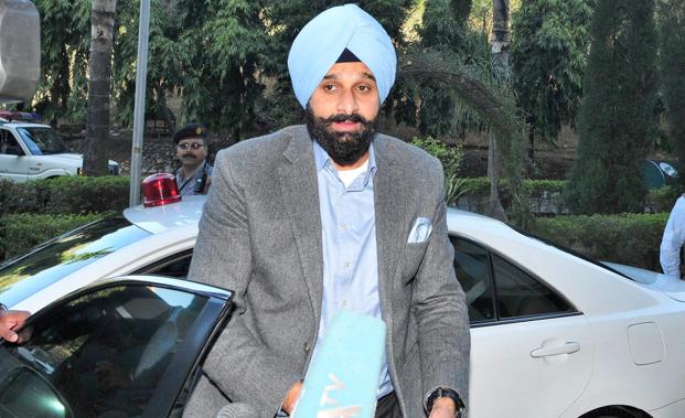 ਬਿਕਰਮ ਸਿੰਘ ਮਜੀਠਿਆ ਸਣੇ 125 VIP ਦੀ ਸਕਿਓਰਿਟੀ 'ਚ ਕਟੌਤੀ