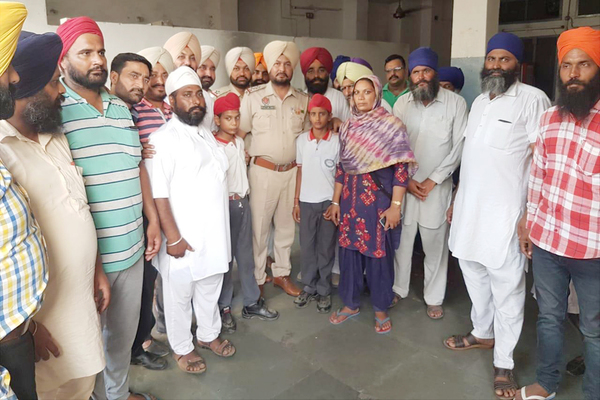 3 ਘੰਟਿਅਾਂ ’ਚ ਪੁਲਸ ਨੇ ਲਾਪਤਾ ਬੱਚਿਆਂ ਨੂੰ ਲੱਭਿਆ