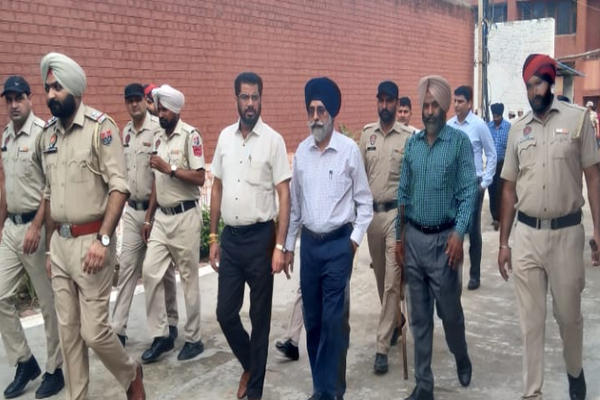 ਜ਼ਿਲਾ ਪੁਲਸ ਵੱਲੋਂ ਜੇਲ ਦੀ ਅਚਨਚੇਤ ਚੈਕਿੰਗ