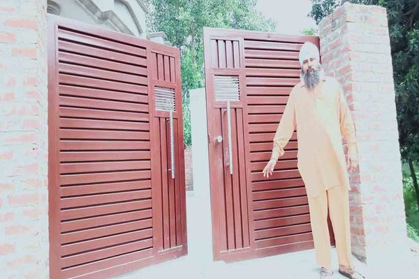 ਐੱਨ. ਆਰ. ਆਈ. ਦੇ ਘਰ ਅੱਗੇ ਅਣਪਛਾਤੇ ਨਕਾਬਪੋਸ਼ਾਂ ਨੇ ਕੀਤੀ ਫਾਇਰਿੰਗ