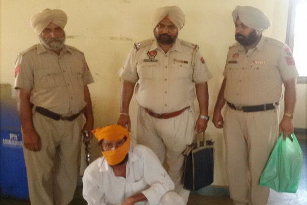 ਨਾਜਾਇਜ਼ ਸ਼ਰਾਬ ਤੇ ਨਸ਼ੇ ਵਾਲੇ ਪਦਾਰਥਾਂ ਸਮੇਤ 3 ਕਾਬੂ