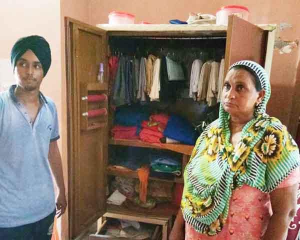 four thieves in a single night made by thieves