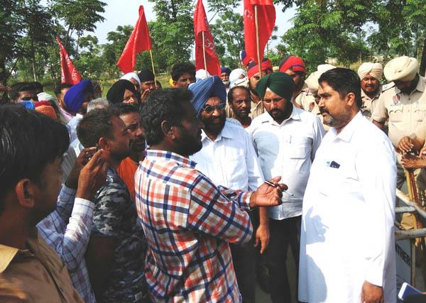 forest workers protest