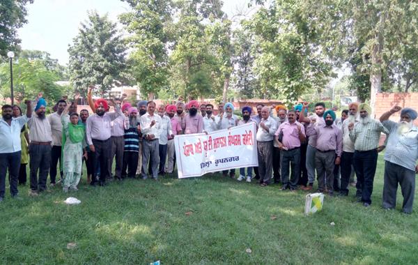 punjab u t  employees struggle committee protest