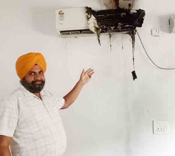ਸ਼ਾਰਟ-ਸਰਕਟ ਹੋਣ ਕਾਰਨ ਸਾਂਝ ਕੇਂਦਰ  ’ਚ  ਏ. ਸੀ. ਨੂੰ ਲੱਗੀ ਅੱਗ