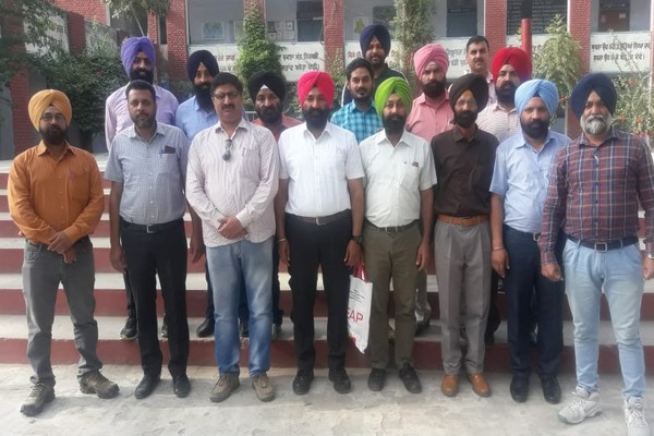 ਸਿੱਖਿਆ ਵਿਭਾਗ ਵੱਲੋਂ ਸਾਇੰਸ ਲੈਕਚਰਾਰਾਂ ਦੀ ਸ਼ਿਫਟਿੰਗ ਪ੍ਰਕਿਰਿਆ ਮੁਲਤਵੀ