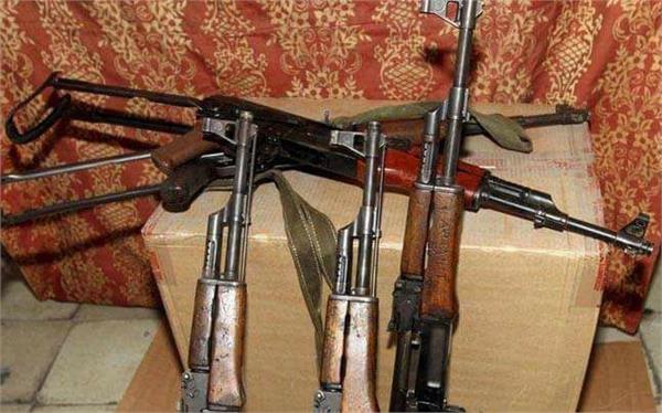 four rifles thieves in kashmir