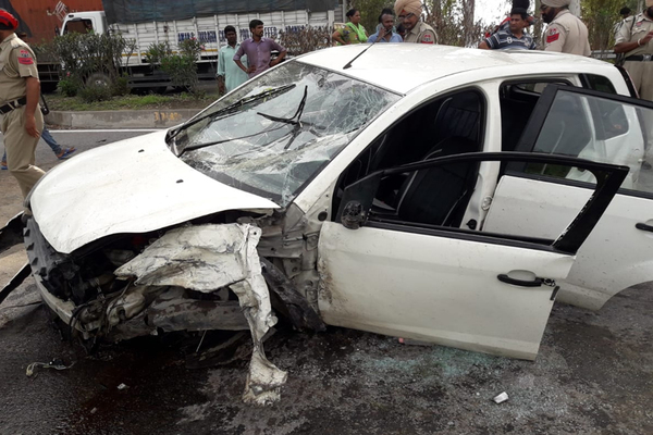 ਲਾਪ੍ਰਵਾਹ ਪੁਲਸ ਮੁਲਾਜ਼ਮ ਦੀ ਕਾਰ ਨੇ ਮਾਰੀ 3 ਕਾਰਾਂ ਨੂੰ ਟੱਕਰ