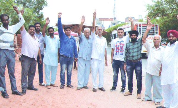 protests against murali of bareilly