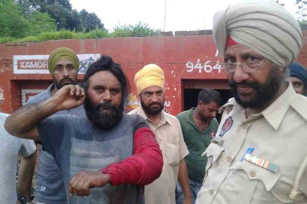 gas cylinder explodes shopkeeper injured