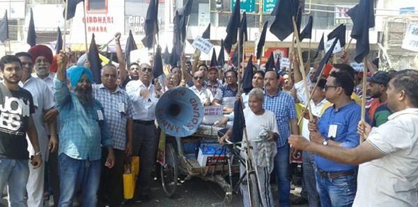 store protested landed on owners of medical stores