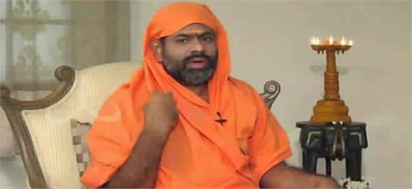 swami parprurnanand was expelled from hyderabad for 6 months