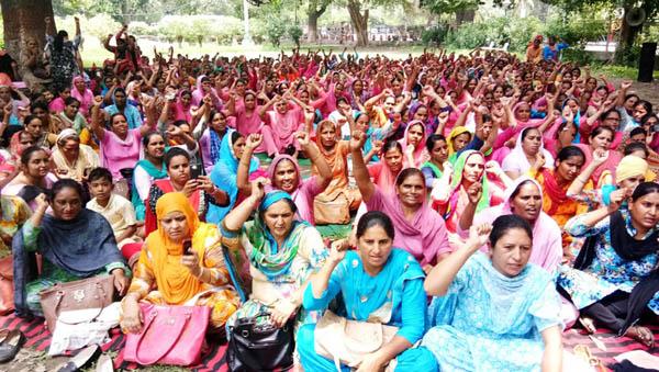 asha workers protest