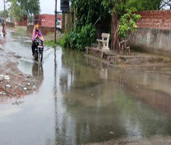 ਸਰਕਾਰ ਦੀ ਬੇਰੁਖੀ ਕਾਰਨ ਪਿੰਡ ਭੁੰਬਲੀ ਵਿਕਾਸ ਪੱਖੋਂ ਪੂਰੀ ਤਰ੍ਹਾਂ ਸੱਖਣਾ