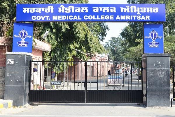 medical college professor asks money