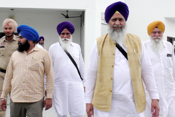 ਬਰਗਾਡ਼ੀ ਮੋਰਚੇ ਦੇ ਜਥੇਦਾਰ ਦੱਸਣ ਕਿ ਕੈਪਟਨ ਸਰਕਾਰ ਵਿਰੁੱਧ ਕਿਉਂ ਨਹੀਂ ਬੋਲ ਰਹੇ : ਲੌਂਗੋਵਾਲ