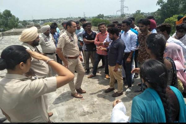 showcase college roof