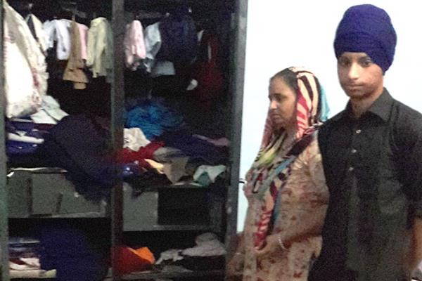 thieves carry millions of jewels  cash and valuables
