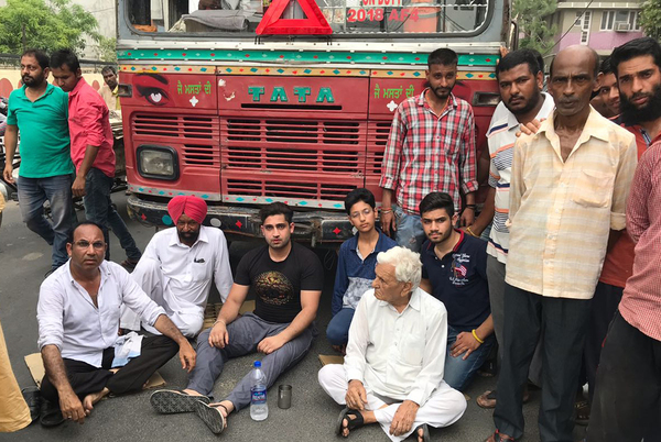 ਨਗਰ ਨਿਗਮ ਟੀਮ ਦੀ ਗੁੰਡਾਗਰਦੀ ਕੁੱਟ-ਕੁੱਟ ਕੇ ਨੌਜਵਾਨ ਦੇ ਨੱਕ ਦੀ ਤੋਡ਼ੀ ਹੱਡੀ