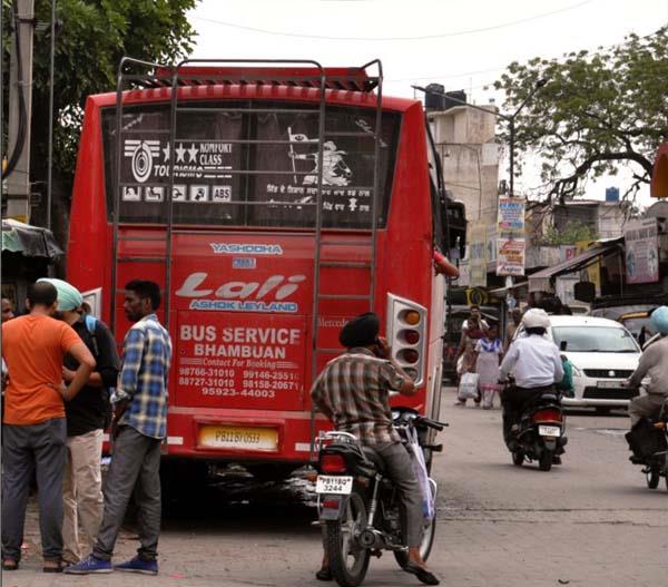buses are being parked illegally outside