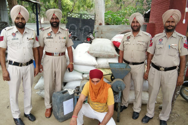 ਨਸ਼ੇ ਵਾਲੇ ਪਦਾਰਥਾਂ ਸਮੇਤ 18 ਧੰਦੇਬਾਜ਼ ਗ੍ਰਿਫਤਾਰ