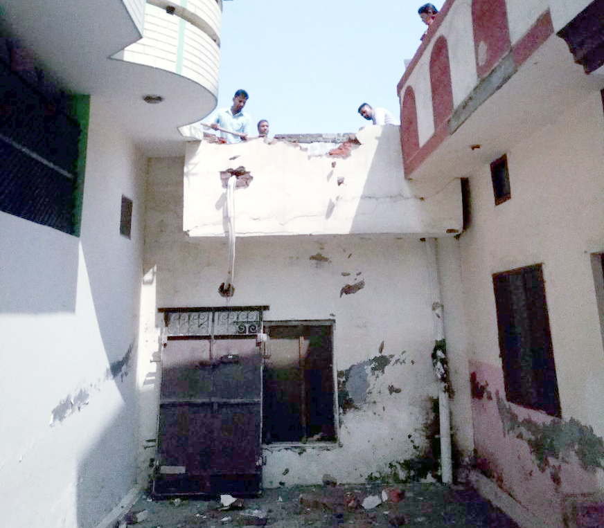 ਸੰਧੂ ਕਾਲੋਨੀ ’ਚ ਨਾਜਾਇਜ਼ ਉਸਾਰੀ ’ਤੇ ਚੱਲਿਆ ਨਿਗਮ ਦਾ ‘ਹਥੌਡ਼ਾ’