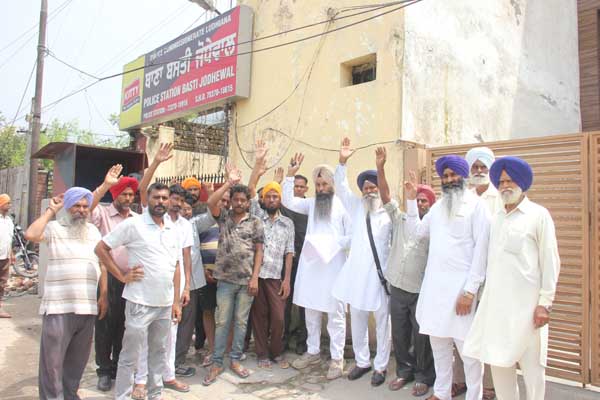 ਏ. ਐੱਸ. ਆਈ. ਦੀ ਕਾਰ ਵੱਜਣ ਨਾਲ ਜ਼ਖਮੀ ਹੋਏ ਬਜ਼ੁਰਗ ਦੀ ਵੱਢਣੀ ਪਈ ਲੱਤ, ਮੌਤ
