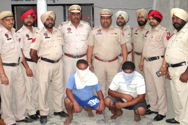 1 ਕਿਲੋ 800 ਗ੍ਰਾਮ ਚੂਰਾ ਪੋਸਤ ਸਮੇਤ 2 ਕਾਬੂ