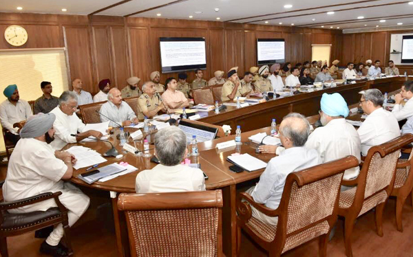 ਨਸ਼ਾ ਸਮੱਗਲਿੰਗ ''ਤੇ ਰੋਕ ਲਾਉਣ ਲਈ ਸਰਹੱਦ ''ਤੇ ਬੀ. ਐੱਸ. ਐੱਫ. ਜਵਾਨਾਂ ਦੀ ਤਾਇਨਾਤੀ ਦੀ ਮਿਆਦ ਘਟਾਈ ਜਾਵੇ : ਅਮਰਿੰਦਰ