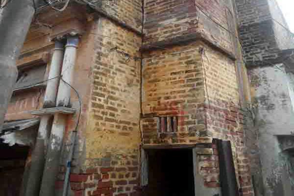 buildings ruins