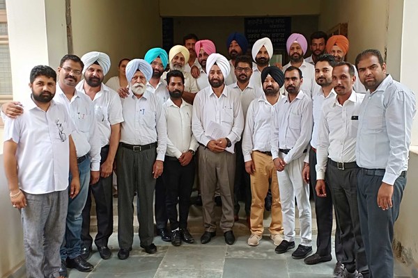 ਸੀਨੀਅਰ ਮੀਤ ਪ੍ਰਧਾਨ ਵਿਰੁੱਧ ਮਾਮਲਾ ਦਰਜ ਹੋਣ ਦੇ ਰੋਸ ਵਜੋਂ ਬਾਰ ਐਸੋਸੀਏਸ਼ਨ ਨੇ ਠੱਪ ਕੀਤਾ ਕੰਮ-ਕਾਜ