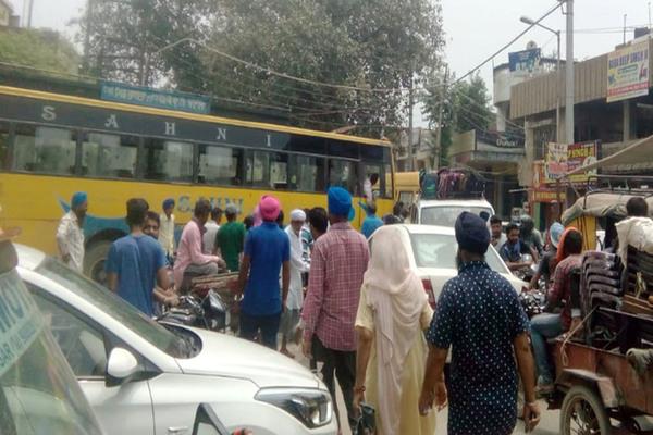 private buses traffic problems