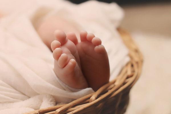 one day girl found in unclaimed condition