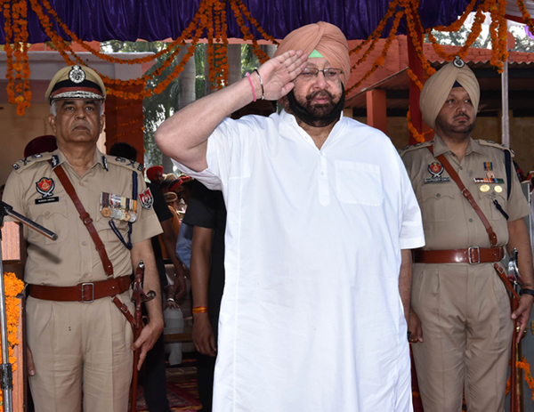 ਮੁੱਖ ਮੰਤਰੀ ਵੱਲੋਂ ਪੁਲਸ ਫੋਰਸ ''ਚ ''ਵਨ ਰੈਂਕ ਅੱਪ ਪ੍ਰਮੋਸ਼ਨ'' ਸਕੀਮ ਦੀ ਸ਼ੁਰੂਆਤ