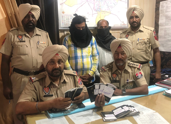 2 ਟਰੈਵਲ ਏਜੰਟ 14 ਪਾਸਪੋਰਟਾਂ ਸਮੇਤ ਕਾਬੂ