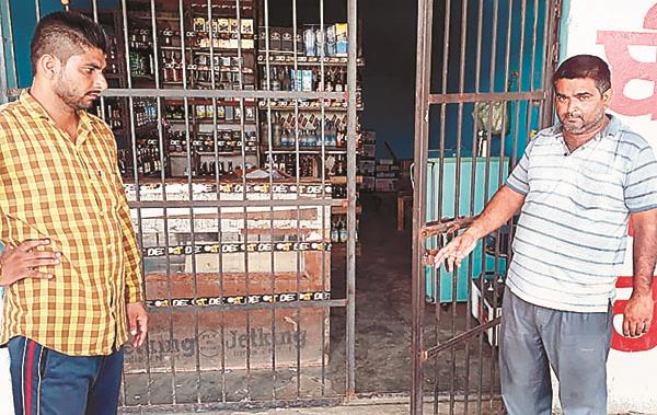 in the same night  thieves threw two stolen injuries