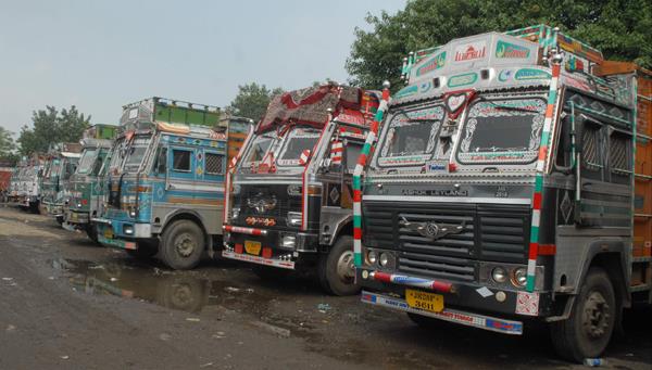 truck operators strike on demands